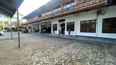 Gedung Usaha By pass Tuban. Kantor