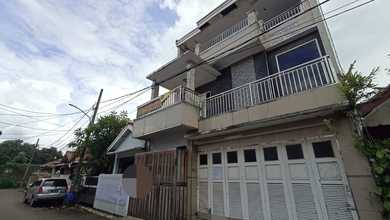 Jual Rumah Strategis di Ciputat Timur, Tangerang Selatan - LT 108m²