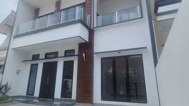 Dijual rumah Mewah di BSD, Tangerang Selatan - LT 180m²