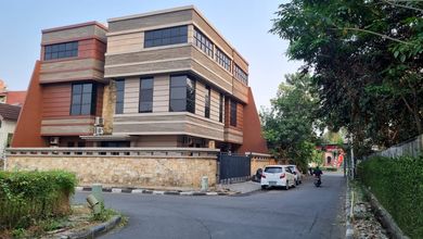 Kesempatan Langka, rumah Prestisius di Metland Menteng, Jakarta Timur, LB 504m²