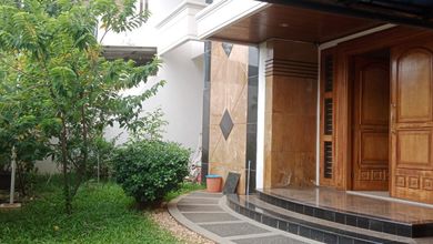 Rumah Area Luxury Pulomas, Jakarta Timur - Harga Terbaik 10 Miliar