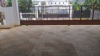 Rumah Mewah di Kawasan Pulomas, Jakarta Timur, LB 225m², Harga 9,5 Miliar