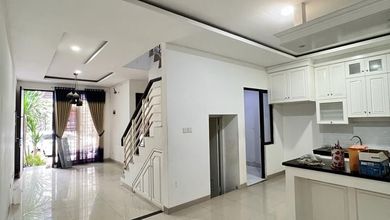 Properti Siap Pakai di Kawasan Jakarta Garden City, Jakarta Timur, LT 90m²