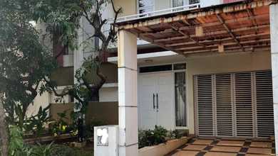 Dijual Rumah Nyaman di Summarecon Bekasi, Bekasi - LT 136m²