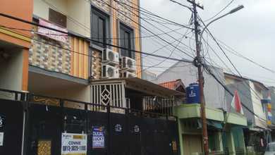 Promo Rumah di Cengkareng, Jakarta Barat, LB 90m², Harga 1 Miliar