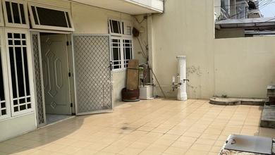 Disewakan Rumah Murah di Muara Karang, Jakarta Utara, LT 200m²