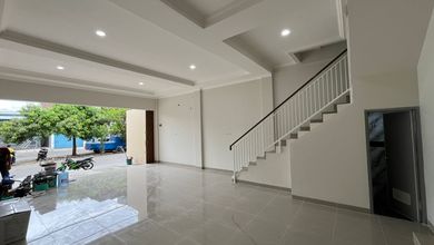 Ruko Murah Lokasi Ramai Cocok Untuk Usaha