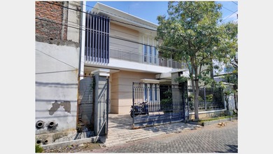 Rumah Mewah di Kawasan Kenjeran, Surabaya, LB 265m², Harga 6,3 Miliar