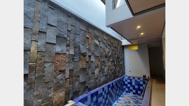 Jual Rumah Siap Huni di Pakuwon City, Surabaya, Luas 180 m2