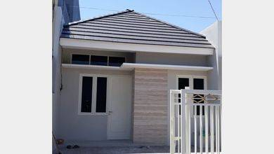 Rumah Mewah Luas 100 m2, di Gununganyar, Surabaya