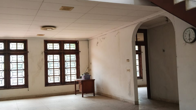Rumah Mewah di Pulomas, Jakarta Timur, 6 Kamar Tidur, LT 780m²