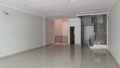 Disewakan ruko bagus 350m2 Kelapa Gading Kensington Office
