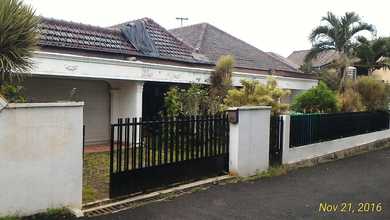 Penawaran Eksklusif, rumah Mewah di Kebayoran Lama, Jakarta Selatan, LB 350m²