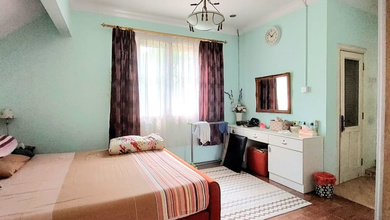 Rumah Elegan di Bintaro, Tangerang Selatan, 7 Kamar Tidur, LT 168m²