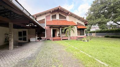 Rumah Modern di Warung Buncit, Jakarta Selatan, Luas 243 m2