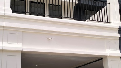 Ruko Hudson 3 lantai hadap jalan raya double alfresco