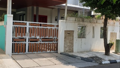 Penawaran Langka, rumah Prestisius di BSD Puspita Loka, Tangerang, LB 100m²