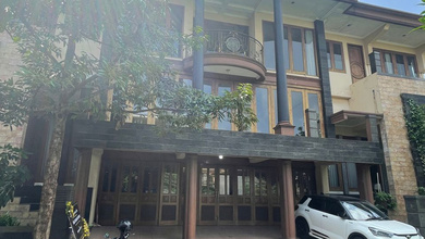 Hunian Elite di Kawasan Curug, Tangerang, LB 800m², Harga 3,9 Miliar