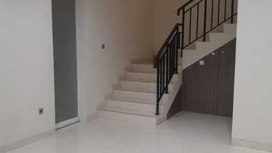 Kesempatan Eksklusif, rumah Mewah di BSD Foresta, Tangerang, LB 190m²