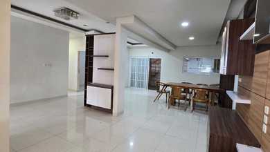 Rumah Area Premium Gading Serpong Serenade Lake, Tangerang - Harga Menarik 2,6 Miliar