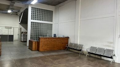 Kantor 3 lantai siap pakai parkir gratis dekat pasar 8