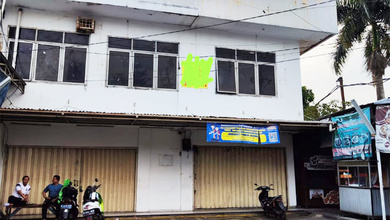 Ruko 2 gandeng 2 lantai hadap jalan raya di Dahlia Loka