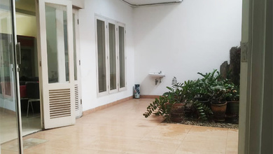 Rumah Elegan di BSD Puspita Loka, Tangerang, 3 KT, LT 180m²