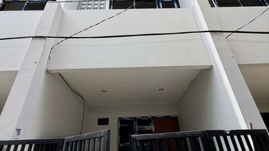 Promo Rumah di Tanjung Duren Utara, Jakarta Barat, LB 114m², Harga 1,39 Miliar