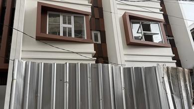 Jual Rumah Strategis di Tanjung Duren Selatan, Jakarta Barat - LT 39m²