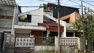 Rumah Area Premium Green garden, Jakarta Barat - Harga Menarik 4 Miliar