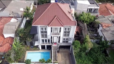 Jual Rumah Bagus Luas 340 m2 area Mampang Prapatan, Jakarta Selatan