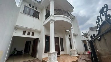 Penawaran Eksklusif, rumah Prestisius di Jati Asih, Bekasi, LB 276m²