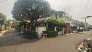 Rumah Area Luxury Buaran, Jakarta Timur - Harga Menarik 3,5 Miliar