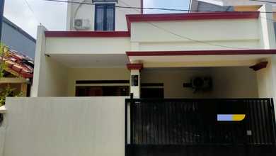 Rumah Mewah di Kawasan Pondok Bambu, Jakarta Timur, LB 180m², Harga 2,6 Miliar