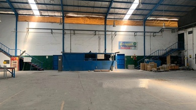 Gudang Ex Pabrik Kawasan Industri Shgb dengan Office di Cikupa