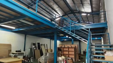 Gudang Mezanine dengan 2 Lantai Office di Daan Mogot