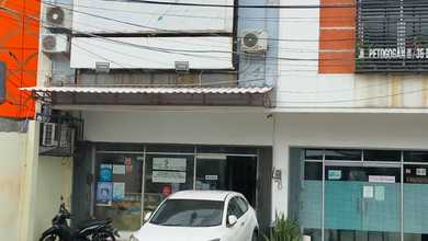 Ruko 3 1/2 Lantai Free ac Pinggir Jalan Besar, Kebayoran Baru