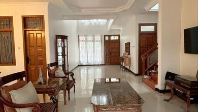 Rumah Furnished Siap Tinggal Kawasan Senopati