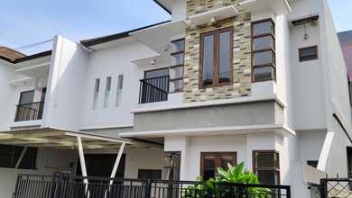 Kesempatan Eksklusif, rumah Mewah di Pondok Bambu, Jakarta Timur, LB 200m²