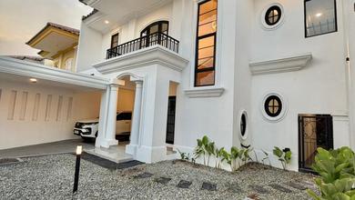 Rumah Area Premium BSD Puspita Loka, Tangerang - Harga Terbaik 4,5 Miliar
