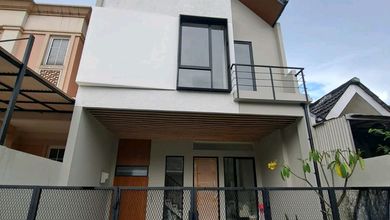 Kesempatan Rumah di BSD Nusaloka, Tangerang, LB 102m², Harga 1,7 Miliar