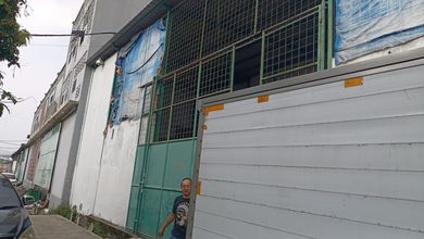 Pergudangan Kosambi 9 , Pabrik Masih Berjalan 