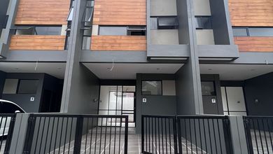 Dijual Ruko Tiga Lantai Lokasi Prima Grand wisata Tambun