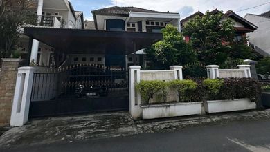 Kesempatan Langka, rumah Mewah di Cibubur, Jakarta Timur, LB 320m²