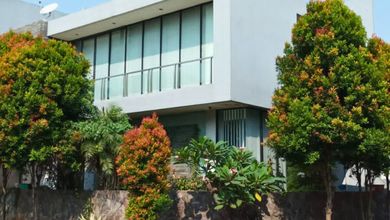 Rumah Elegan di Banjar Wijaya, Tangerang, 4 KT, LT 191m²