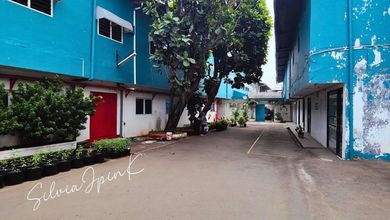 Gudang besar lokasi strategis di Kemandoran, Jakarta Selatan 