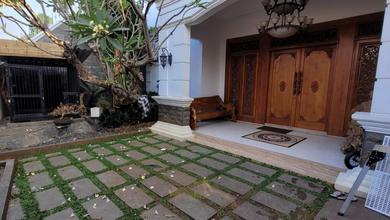 Rumah Area Luxury Cipayung, Jakarta Timur - Harga Menarik 4,5 Miliar