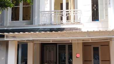 Rumah Siap Huni di Kawasan Kota Wisata, Bogor, LT 128m²