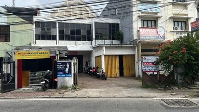 Penawaran Langka, rumah Prestisius di Puri Indah, Jakarta Barat, LB 1000m²