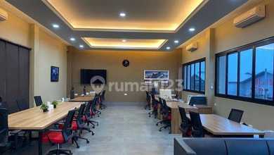Disewakan Gudang Gandeng dan Kantor Mewah Full Interior dan Tidak Banjir Siap Pakai